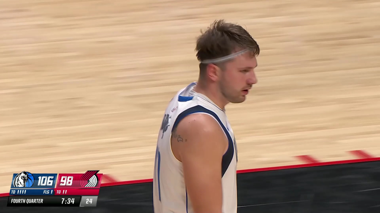 乐鱼体育线上网站-开拓者主场击败独行侠，保持不败