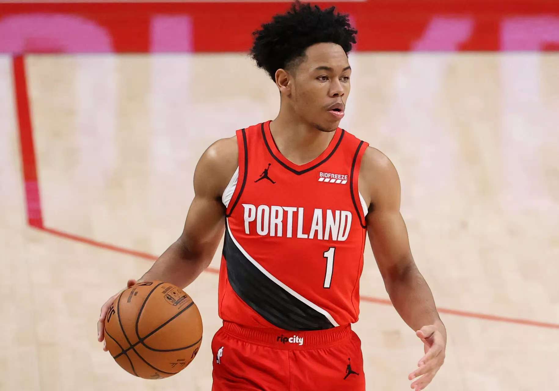 开拓者客场击败篮网,取得连胜 开拓者客场击败篮网,取得连胜