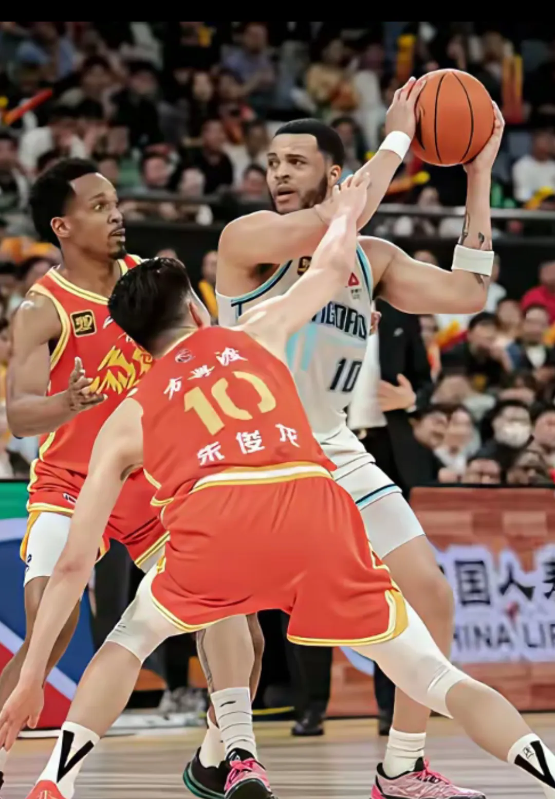 乐鱼体育官网-关键时刻：球队正备战周末比赛