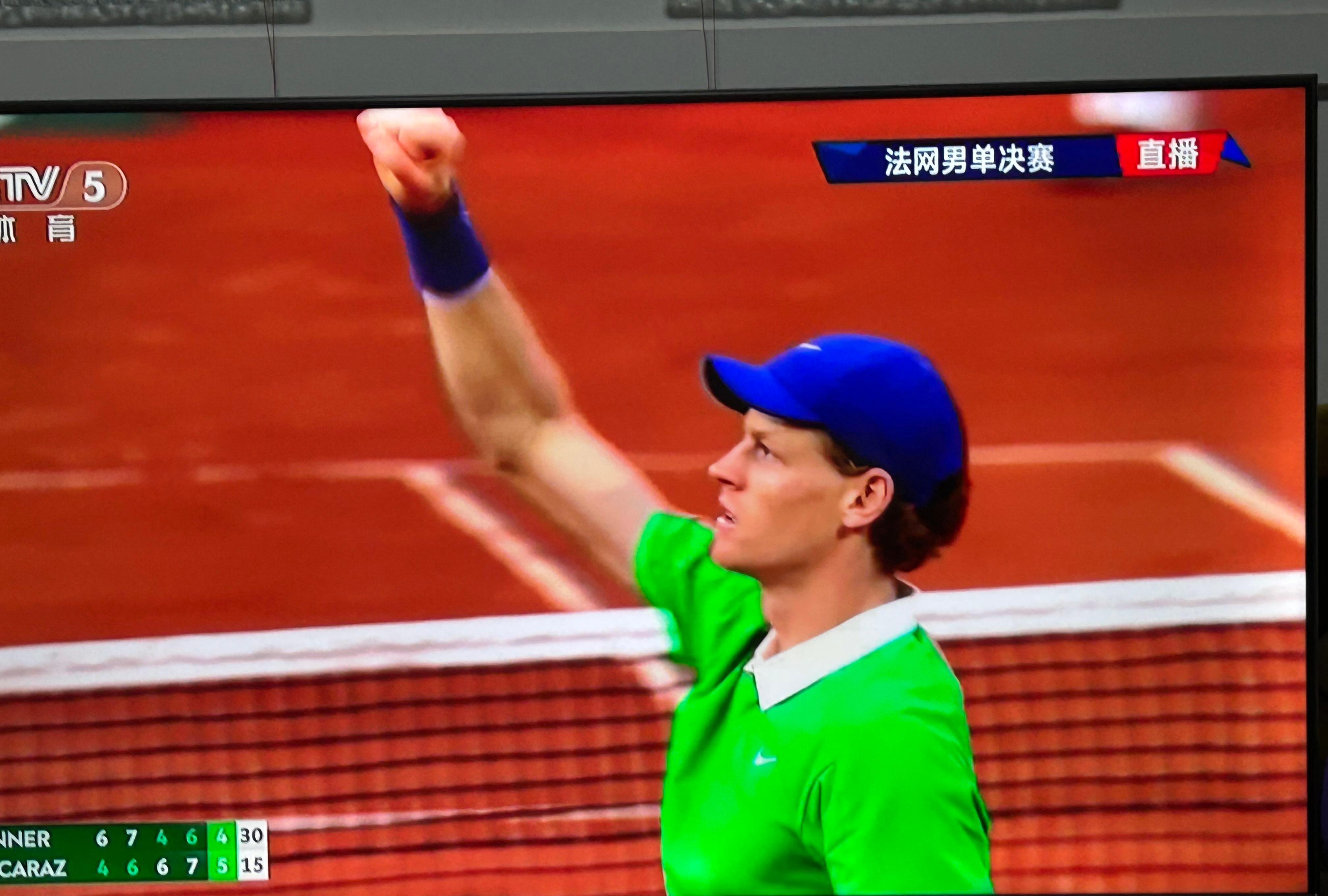 乐鱼体育-关于法国网球队横扫日本网球队，瓦林卡三分雨点燃全场的信息