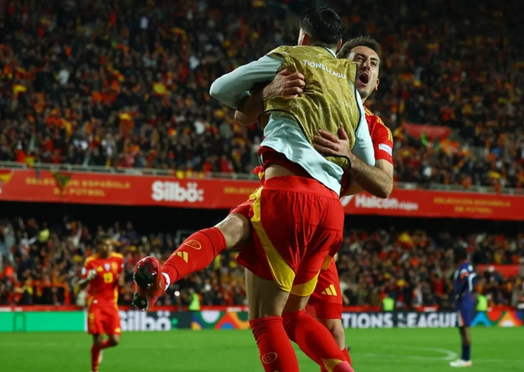 荷兰队遭遇不敌意大利,止步八强 荷兰队遭遇不敌意大利,止步八强