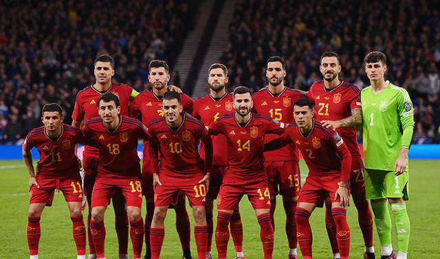 南美球员在欧洲顶级联赛中夺冠光芒耀眼 南美球员在欧洲顶级联赛中夺冠光芒耀眼