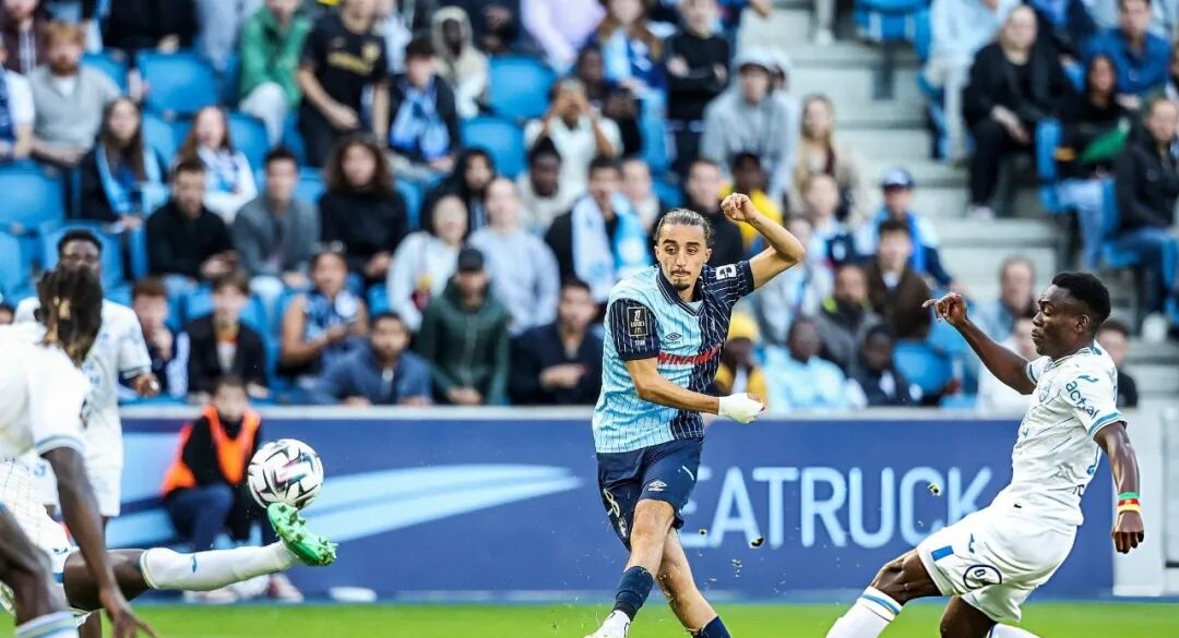 乐鱼体育线上网站-摩纳哥对马赛在球场上大战，场外事件热闹