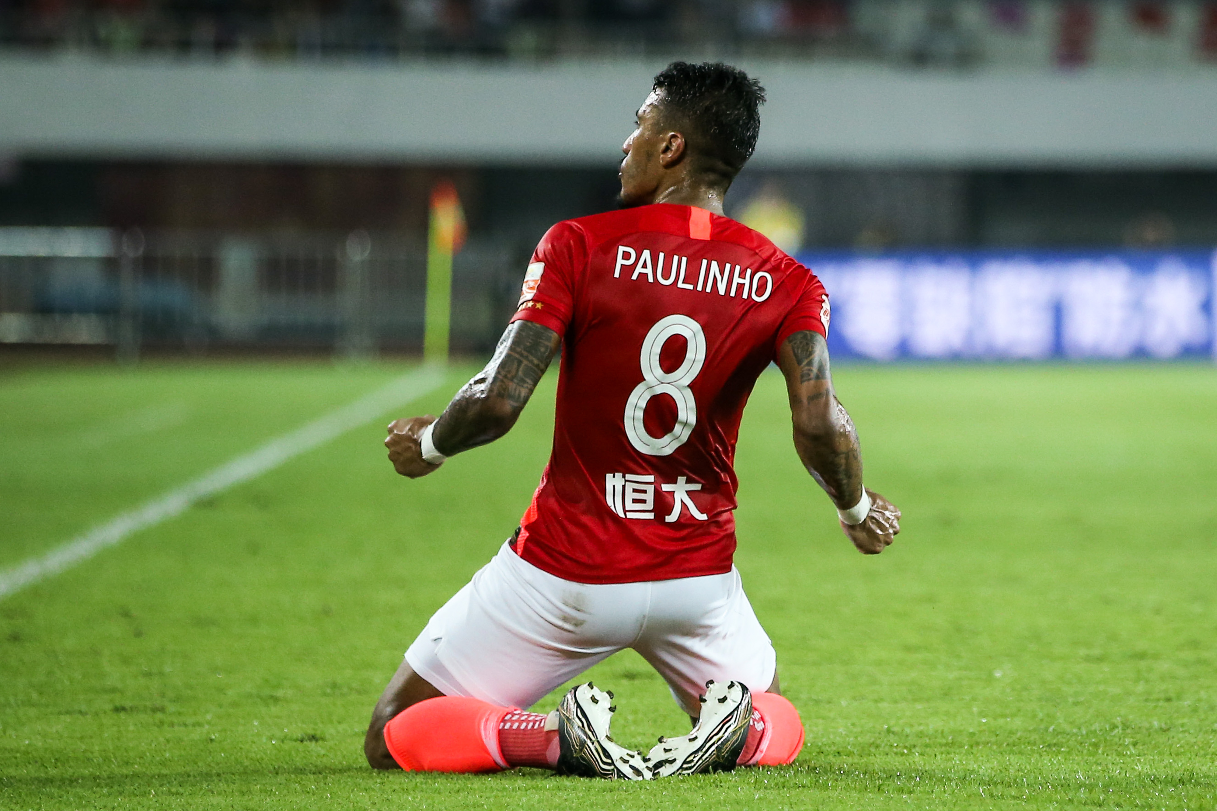 恒大连续客场不胜,领先优势被缩小 恒大连续客场不胜,领先优势被缩小