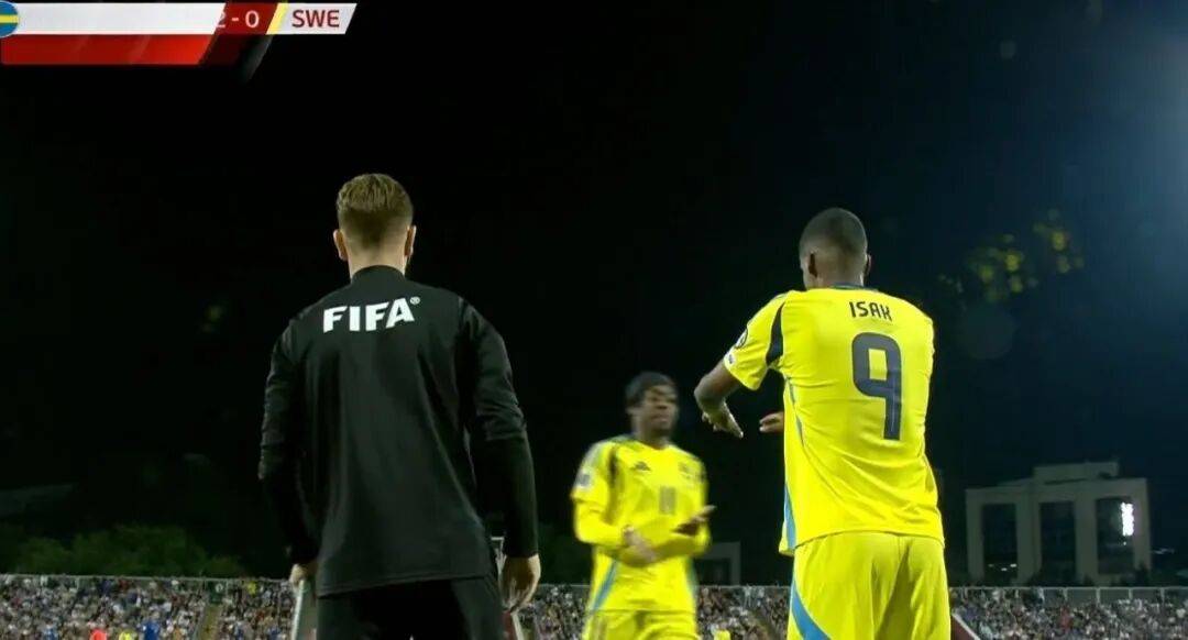 乐鱼官方网站-利物浦血洗瑞典，恩昆库三分雨点燃全场