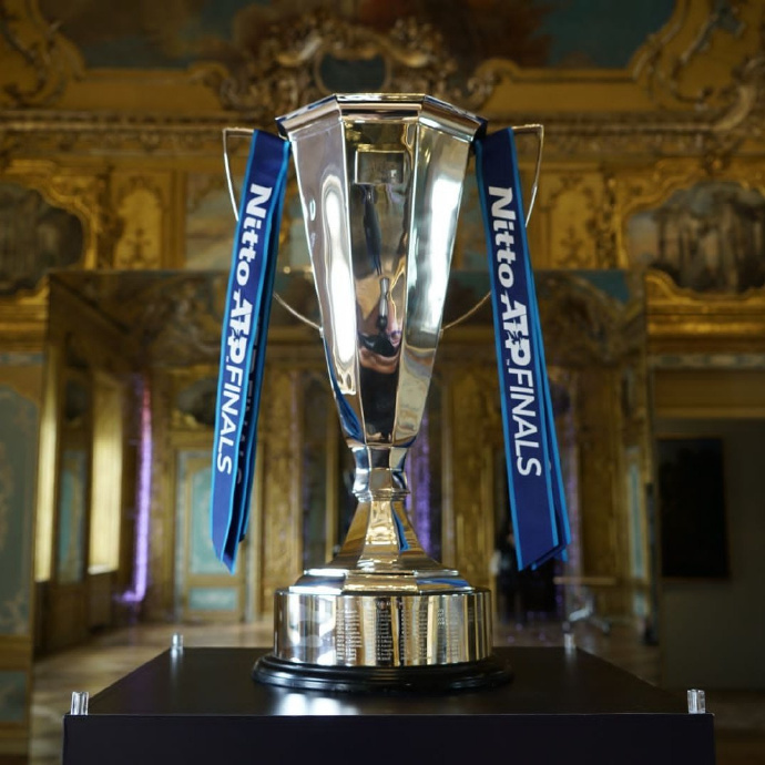 ATP总决赛横扫拉沃尔杯，西西帕斯统治全场的简单介绍